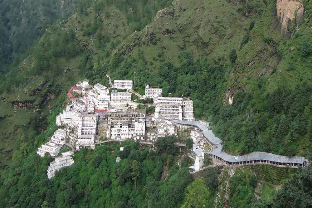VAISHNODEVI AMRITSAR WITH SHIVKHORI Image 3